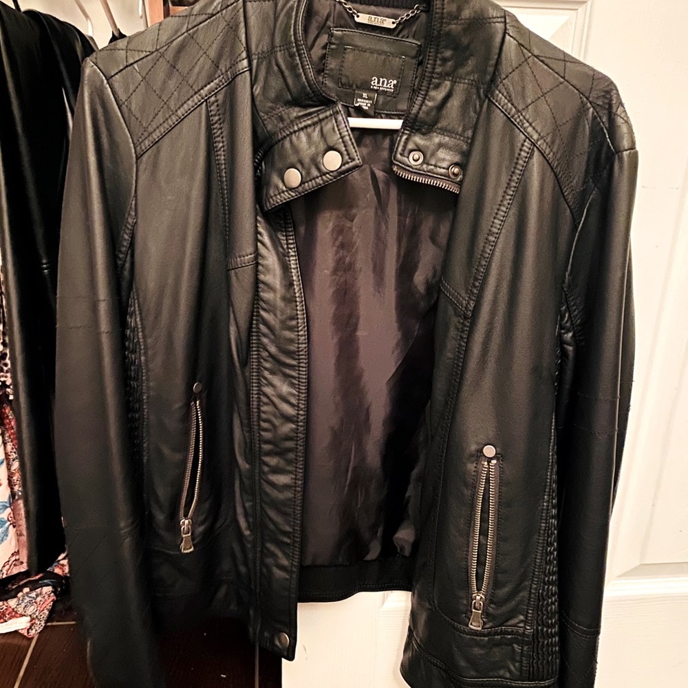 Black leather jacket 🖤☠️✨